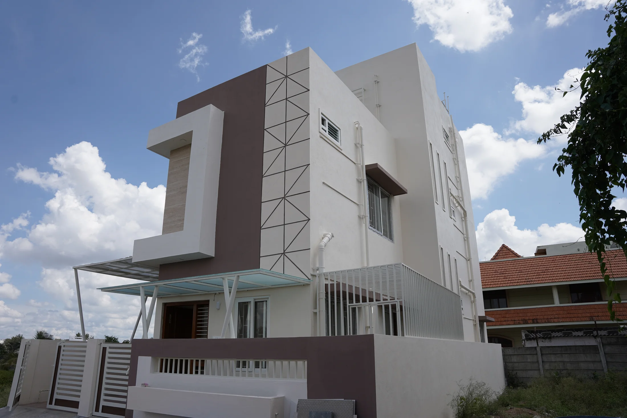 Yashas Residence by Nakhsha Homes